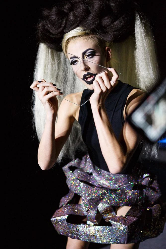 BIG HAIR SHOW 2015 ŠIEMET NEPALIKO ABEJINGŲ