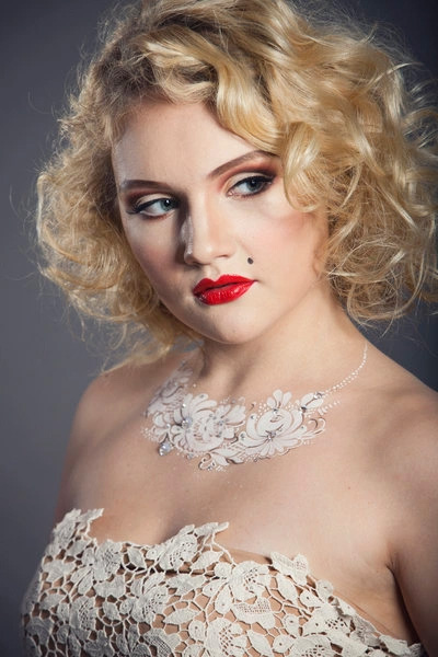 NATALIJOS PAVLOVOS MOKYMAI VIZAŽISTAMS „RETROSPEKTYVA”