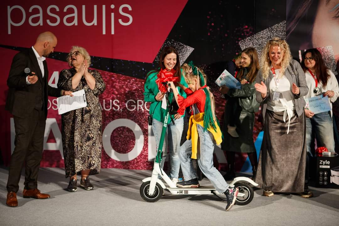 PRAĖJO KONKURSAS „KŪRYBIŠKIAUSIA ŠEIMA” KAUNE (2024.11.09)